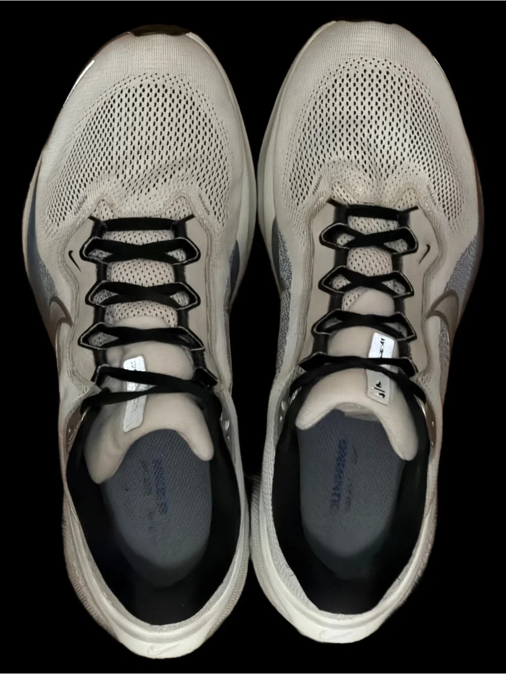Nike Air Pegasus 42 Men’s White, Gray & Black Runners size 11 GUC